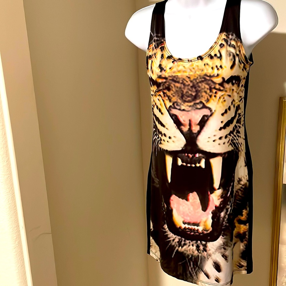 Tiger dress - Picture 2 of 4